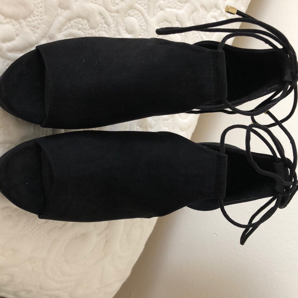 Apt 9 black heels